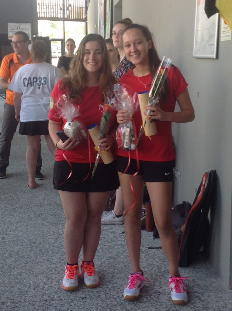 badminton enfants jeunes et adultes sports mairie eysines balle raquettes garçon filles